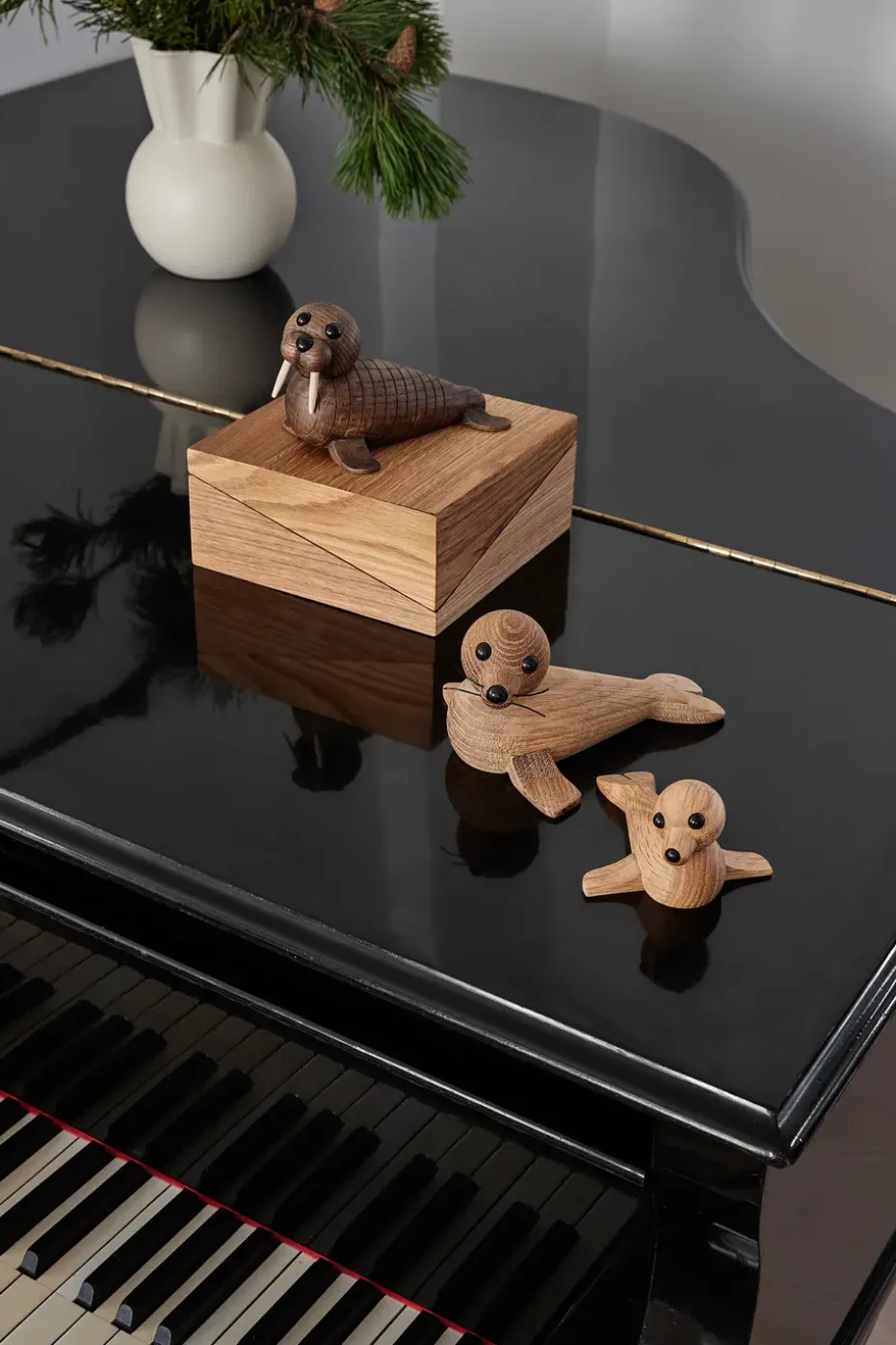 Adorno foca bebé, Roble