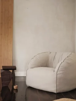 Adorno Silva Piece, Dark stained mango wood