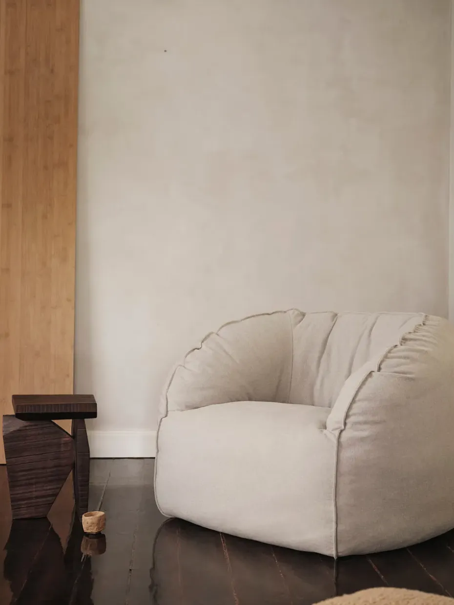 Adorno Silva Piece, Dark stained mango wood