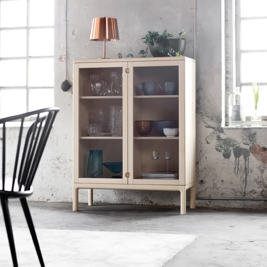 Aparador Prio alto, Abedul aceitado blanco, puerta de vidrio