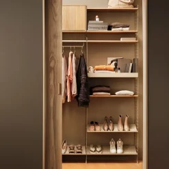 Armario con puerta abatible String, Beige, 78x30 cm