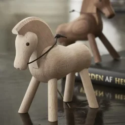 Caballo Kay Bojesen, haya