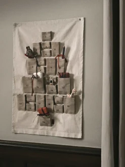 Calendario de Navidad Pine, Mini, 50x69 cm