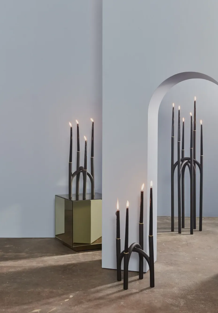 Candelabro Angui 34 cm, negro-oro