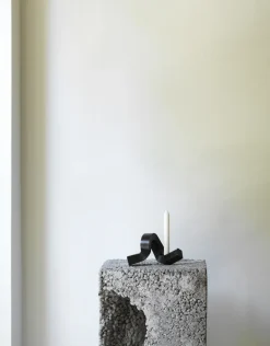 Candelabro Crooked 1, Bronce