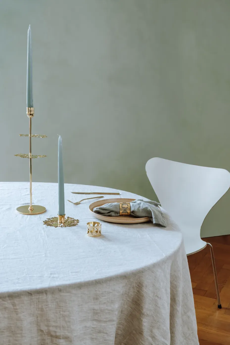 Candelabro Hilke X Mumin No.1, Latón