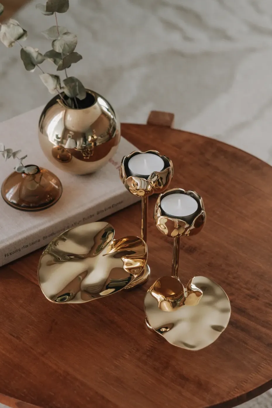 Candelabro Ninfea No.2, Latón