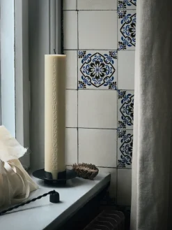 Candelabro para vela gruesa Block, Black brass