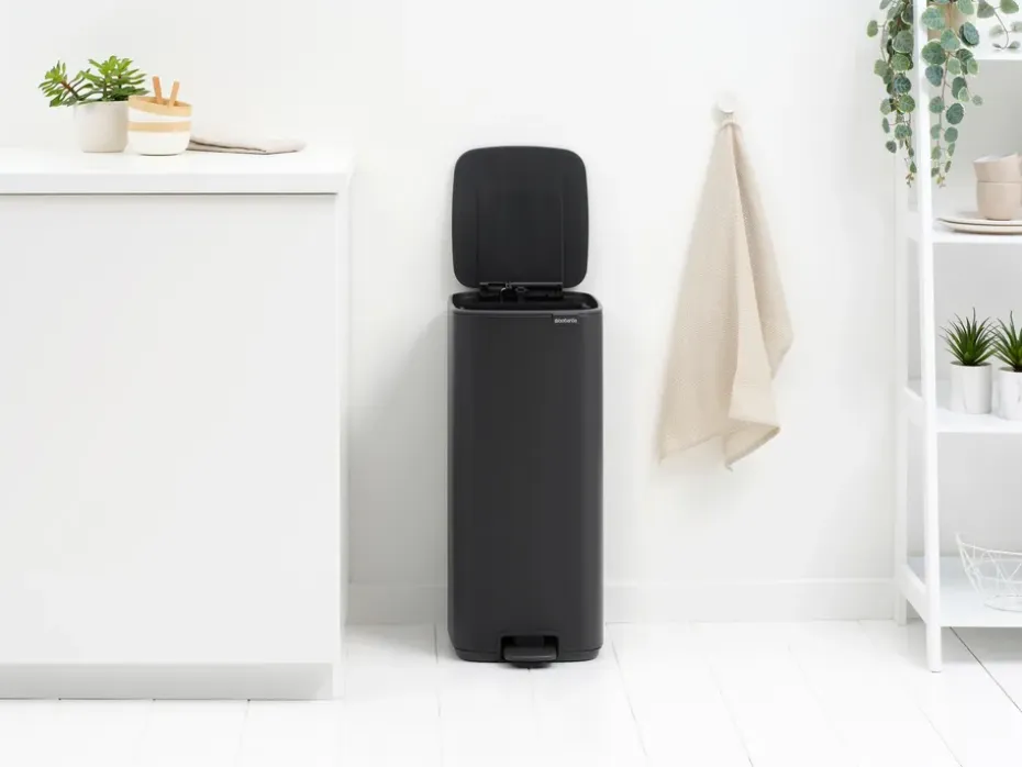 Cubo de basura con pedal Bo 30 L, Mineral Infinite Grey