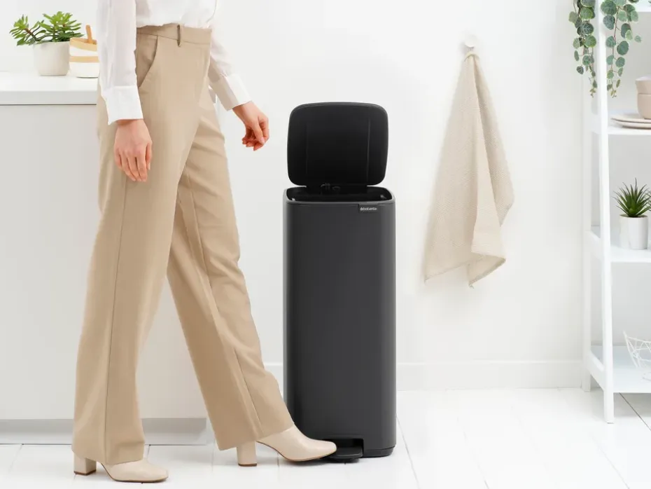 Cubo de basura con pedal Bo 30 L, Mineral Infinite Grey