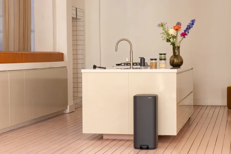 Cubo de basura con pedal Bo 30 L, Mineral Infinite Grey