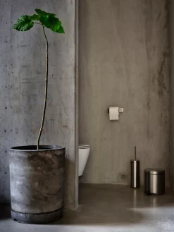 Cubo pedal Ume, Acero