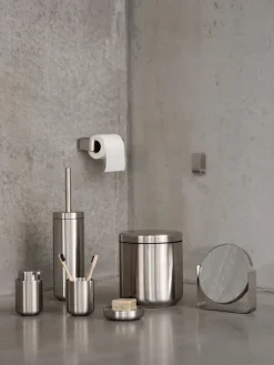 Cubo pedal Ume, Acero