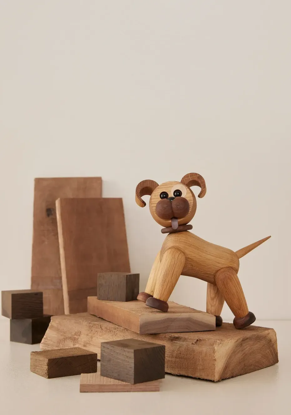 Decoración perro Buddy 20,5 cm, Roble