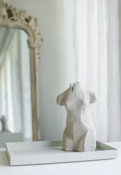 Escultura Leah, Limestone