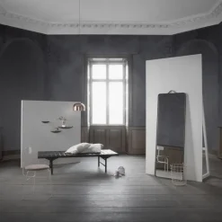 Espejo de pie Norm , negro