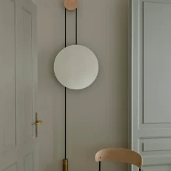 Espejo Rise and Shine, Natural oak-brass weight