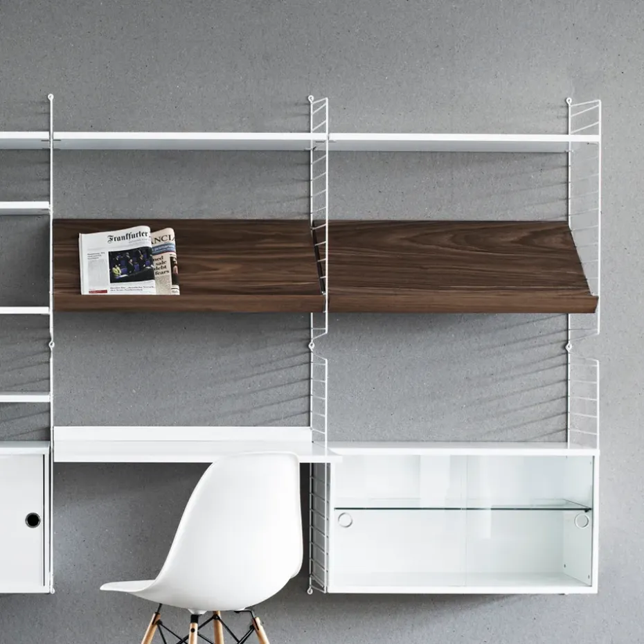 Estante para revistero String madera, Chapa de fresno, 58x30 cm