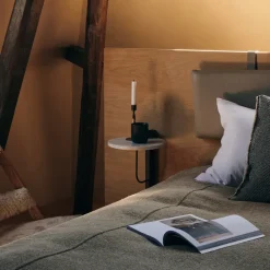 Estantería Corbel, Mármol carrara, roble teñido oscuro