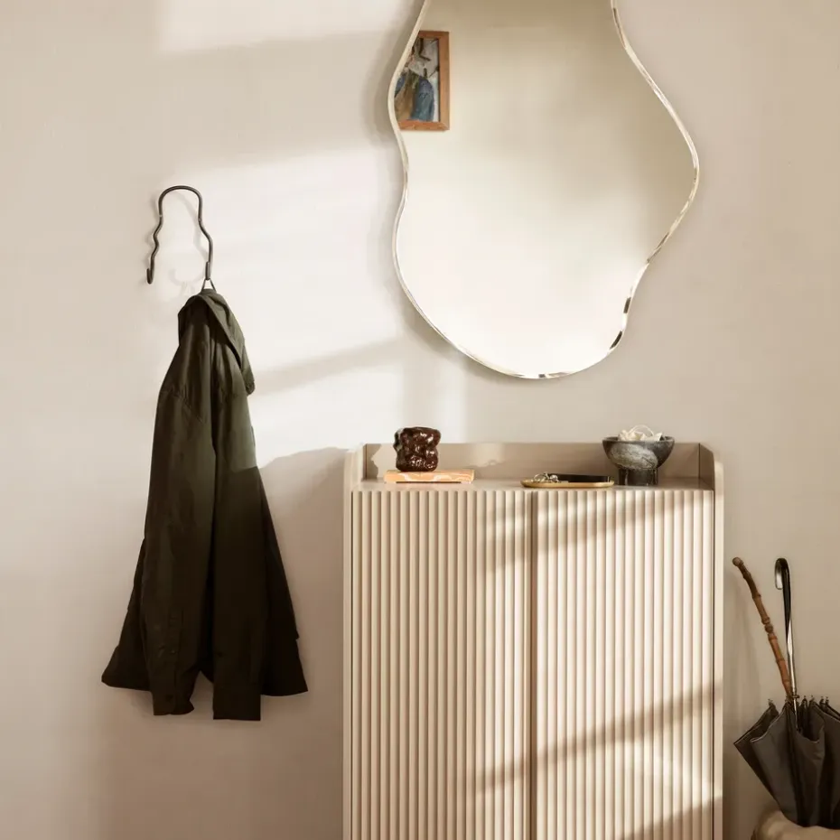 Gancho Curvature doble, latón negro