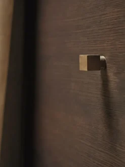 Gancho Square small, Casted brass