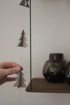 Guirnalda Garland aveto, Mole