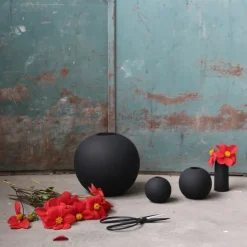 Jarrón Ball negro, 8 cm