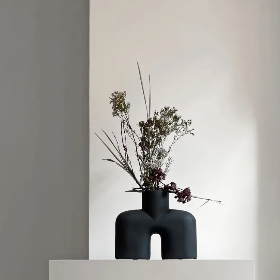Jarrón Cobra Uno Medio, Negro