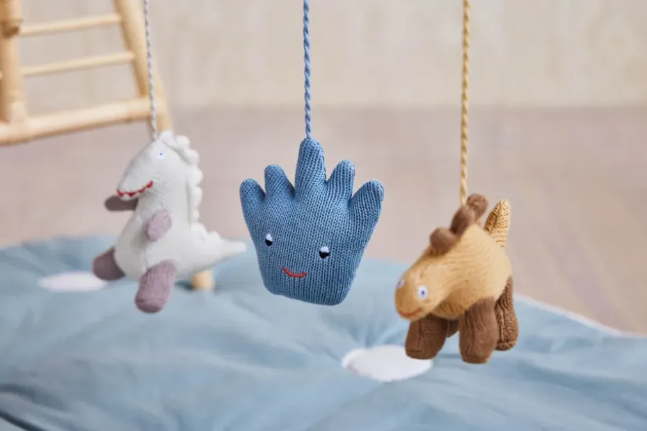 Juguetes para manta de actividades Dino, Beige-saffron-aqua blue