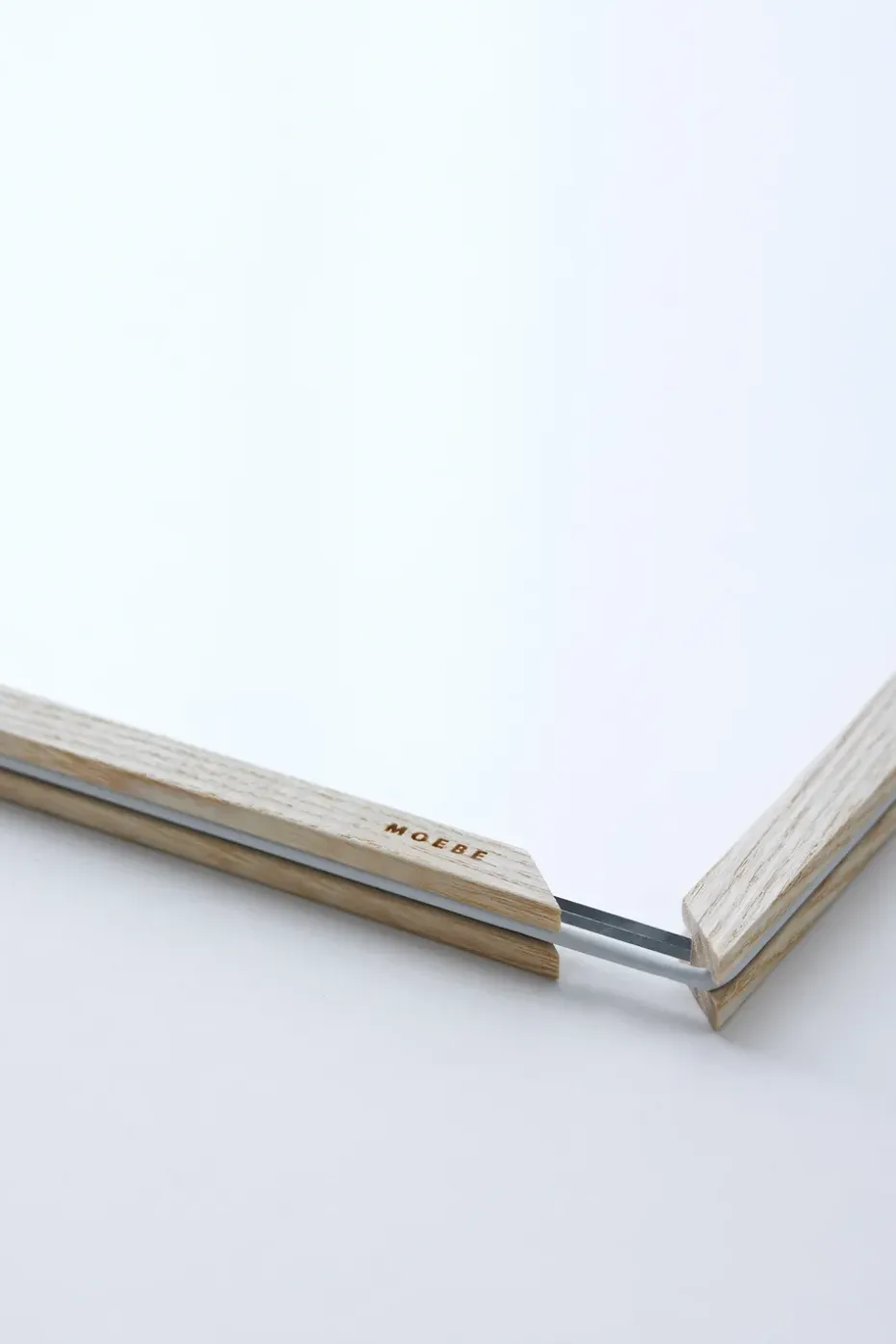 Marco de fresno Moebe A3 31,3x44,1 cm, Transparent, Wood, Black