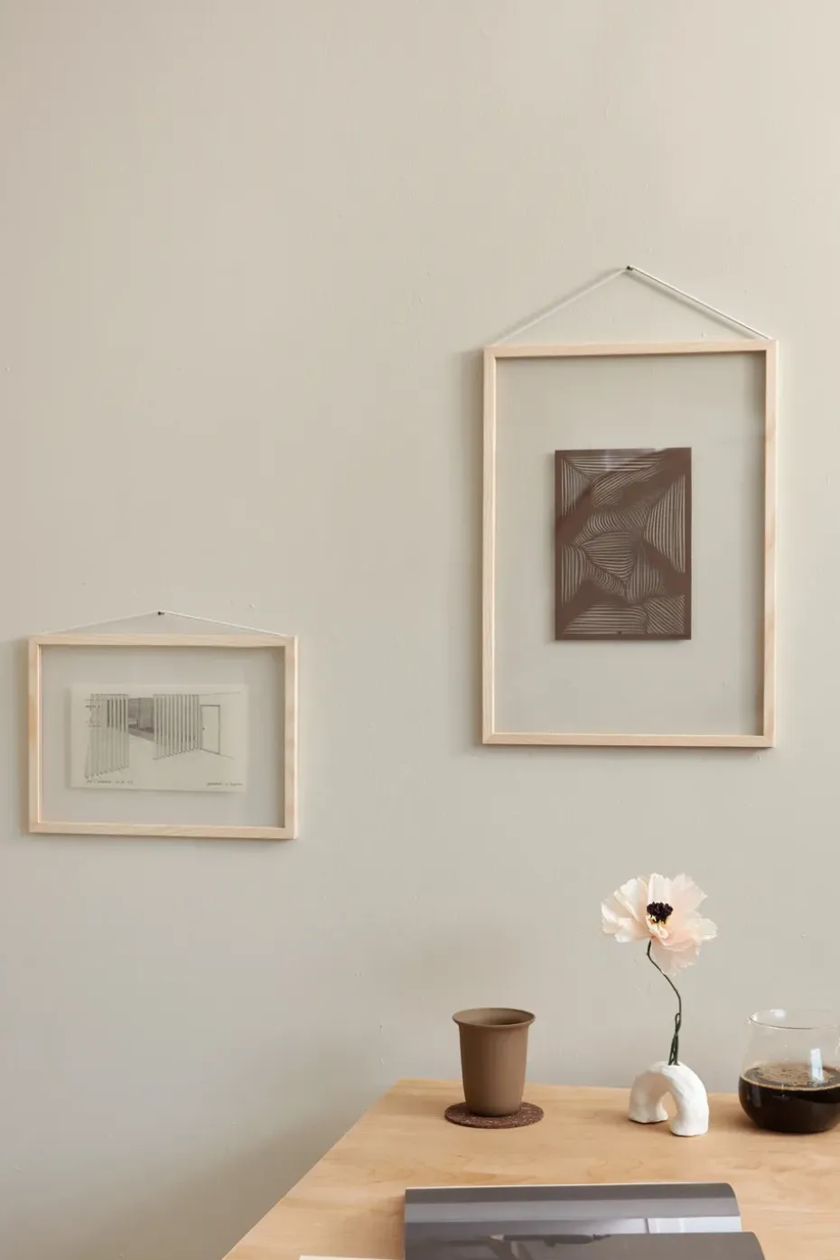 Marco de fresno Moebe A3 31,3x44,1 cm, Transparent, Wood, Black