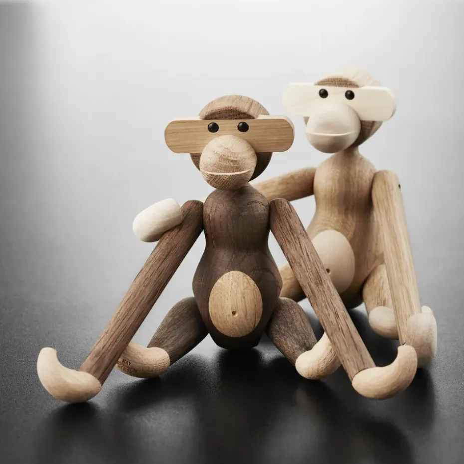 Mono de madera pequeño, roble sin tratar y arce