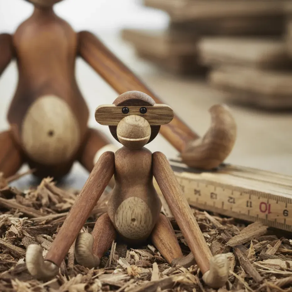 Mono mini Kay Bojesen, Teca-madera de limba