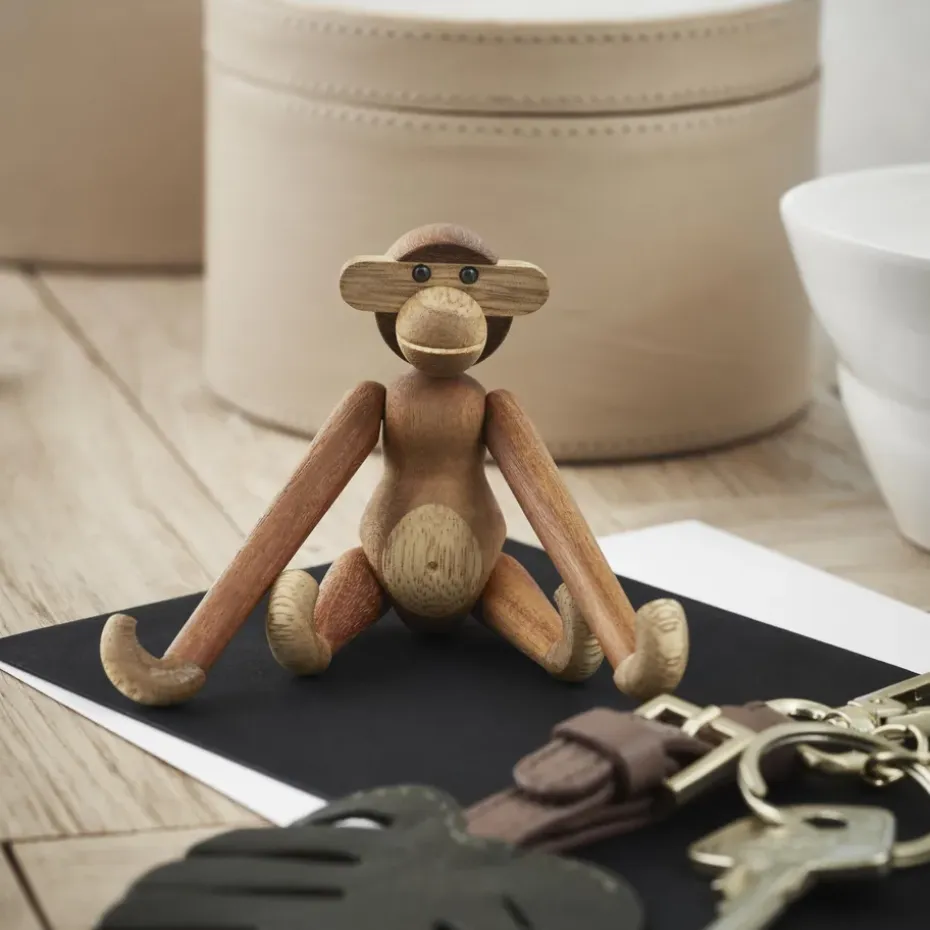 Mono mini Kay Bojesen, Teca-madera de limba