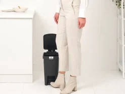 Papelera con pedal StepUp de 10 L, Gris oscuro