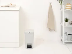 Papelera con pedal StepUp de 10 L, Gris claro