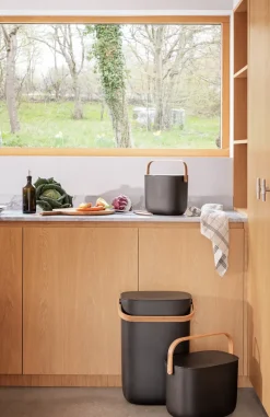 Papelera Reflect 33 L, Black-brown