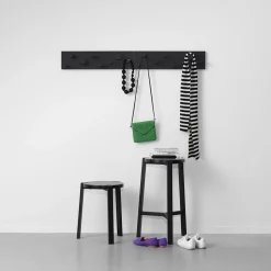 Perchero Fellow, roble teñido de negro