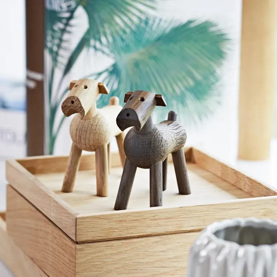 Perro Tim de madera, roble oscurecido