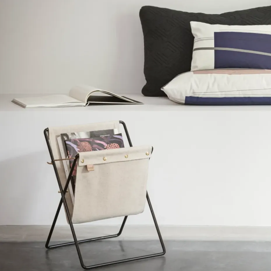 Revistero Herman, negro