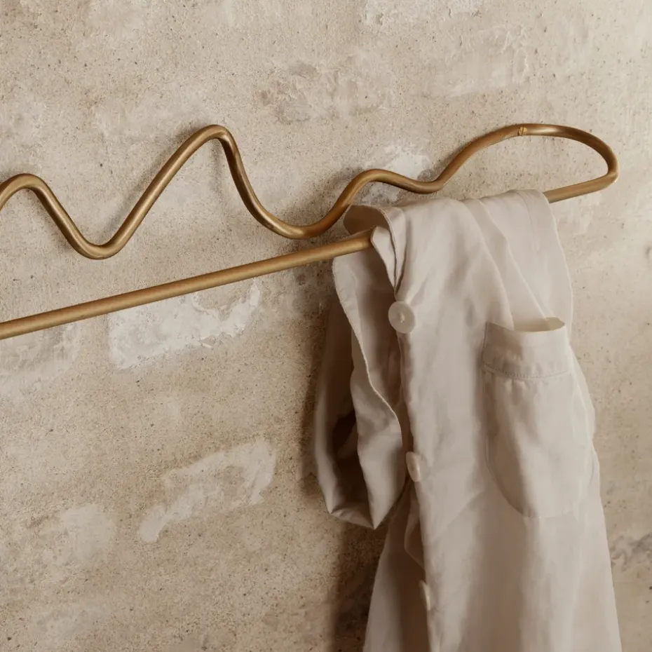 Toallero Curvature, latón