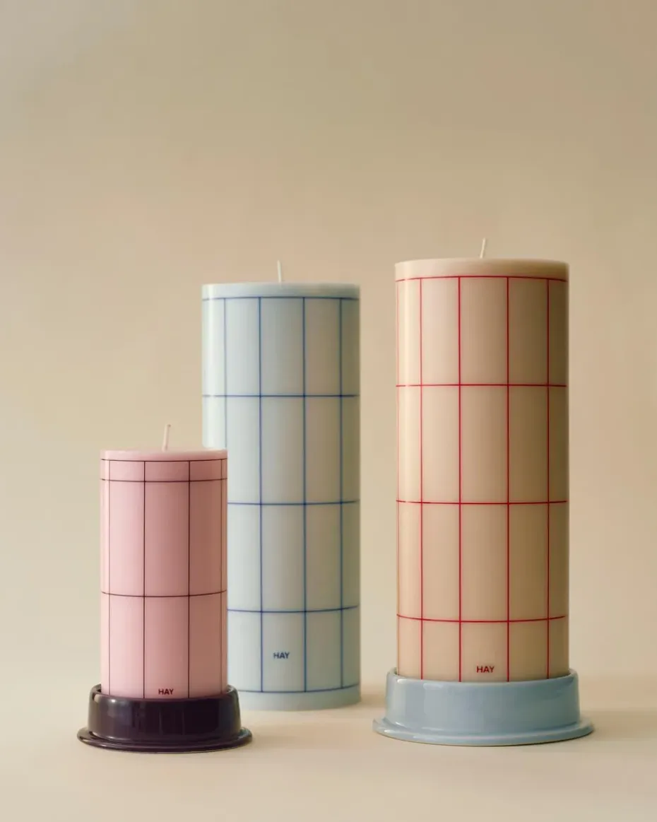 Vela gruesa Column Candle small 15 cm, Light pink-bordeaux grid