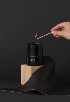 Vela perfumada con tapa Koto, 200 g