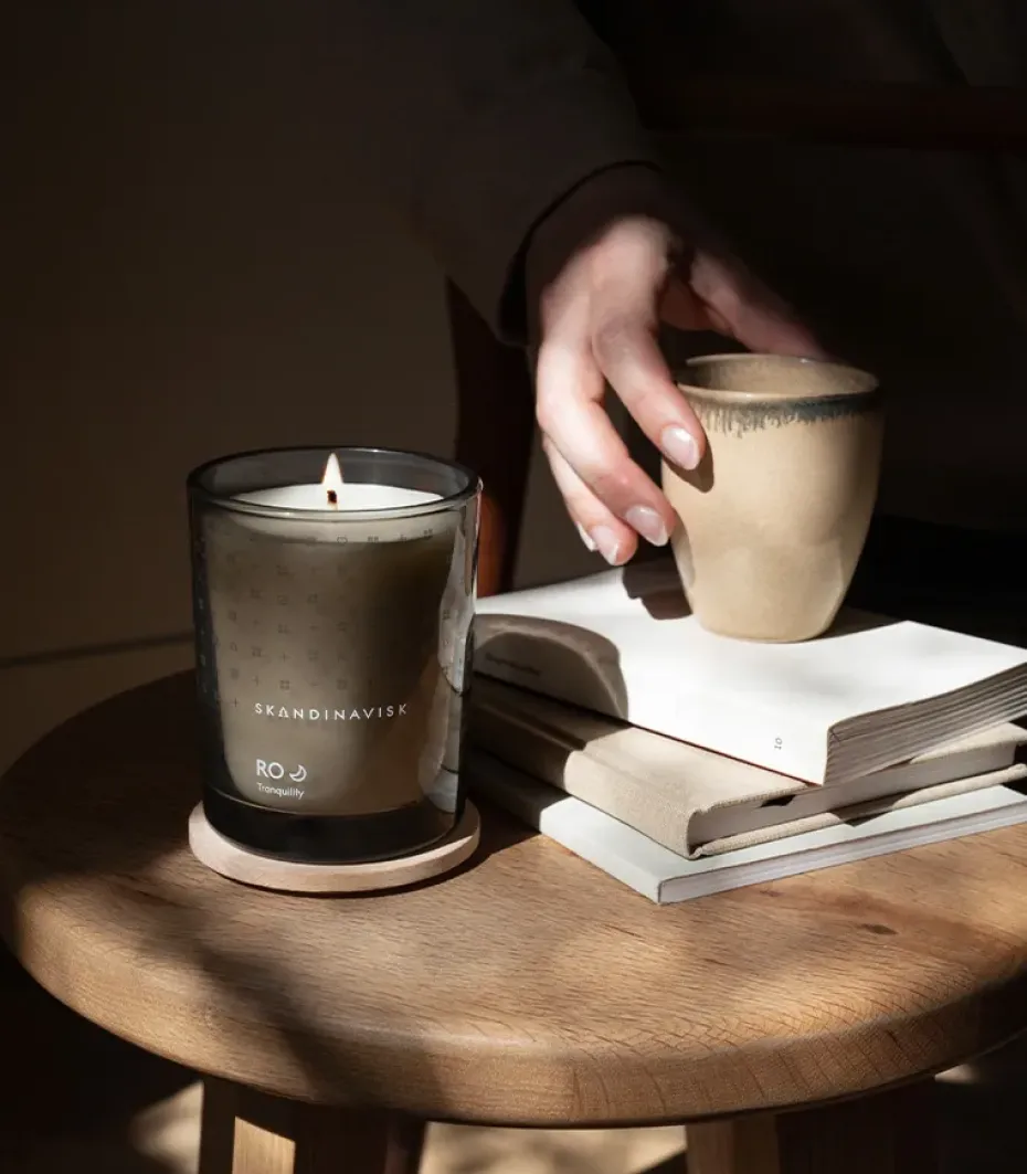 Vela perfumada con tapa Ro, 200 g