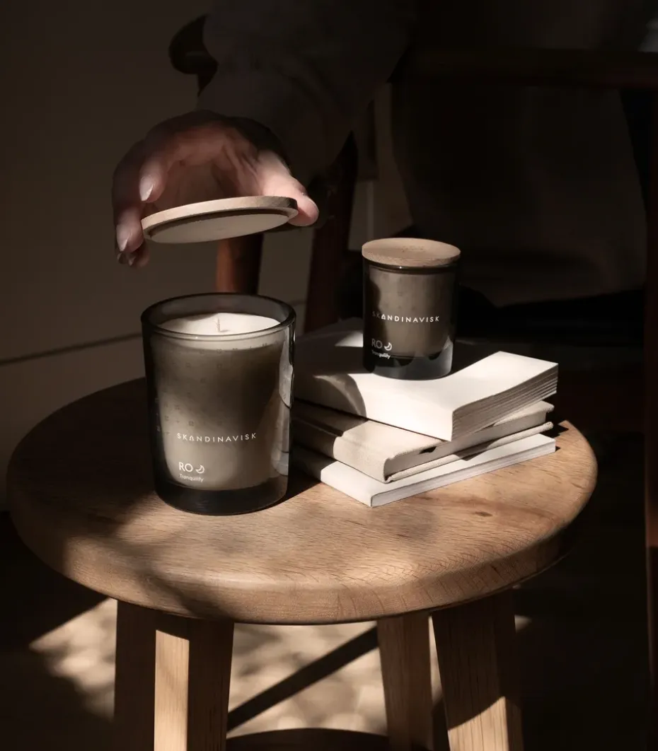 Vela perfumada con tapa Ro, 200 g