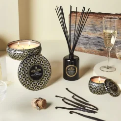 Vela perfumada Maison Noir 3-wick Tin 40 horas, Crisp Champagne