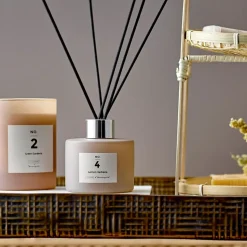 Vela perfumada NO. 2 Green Gardenia, 200 g + Caja regalo